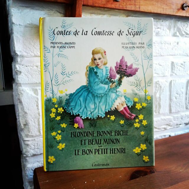 Nouvelle publication sur le site avec deux histoires de la Comtesse de Ségur. Cela date de 1948 et les illustrations sont de Jean Léon Huens.
J'en ai profité pour mettre à jour et apporter des précisions sur la page dédiée à la collection L'âge d'or des éditions Casterman. 

#livrejeunesse #livresenfants #1948 #casterman #comtessedesegur #jeanleonhuens